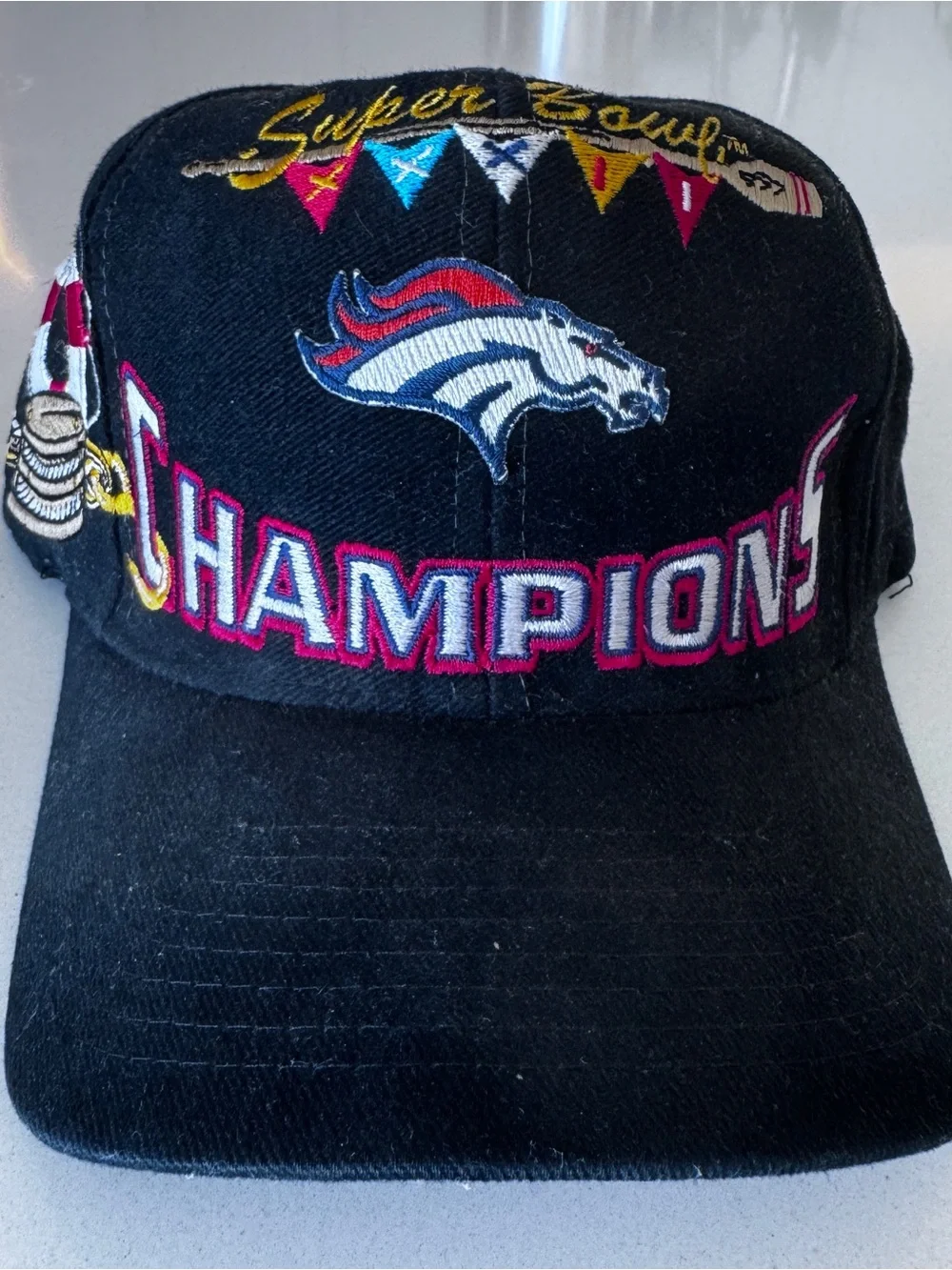 Vintage Denver Broncos Super Bowl XXXII Champions Logo Athletic Snapback Hat NFL